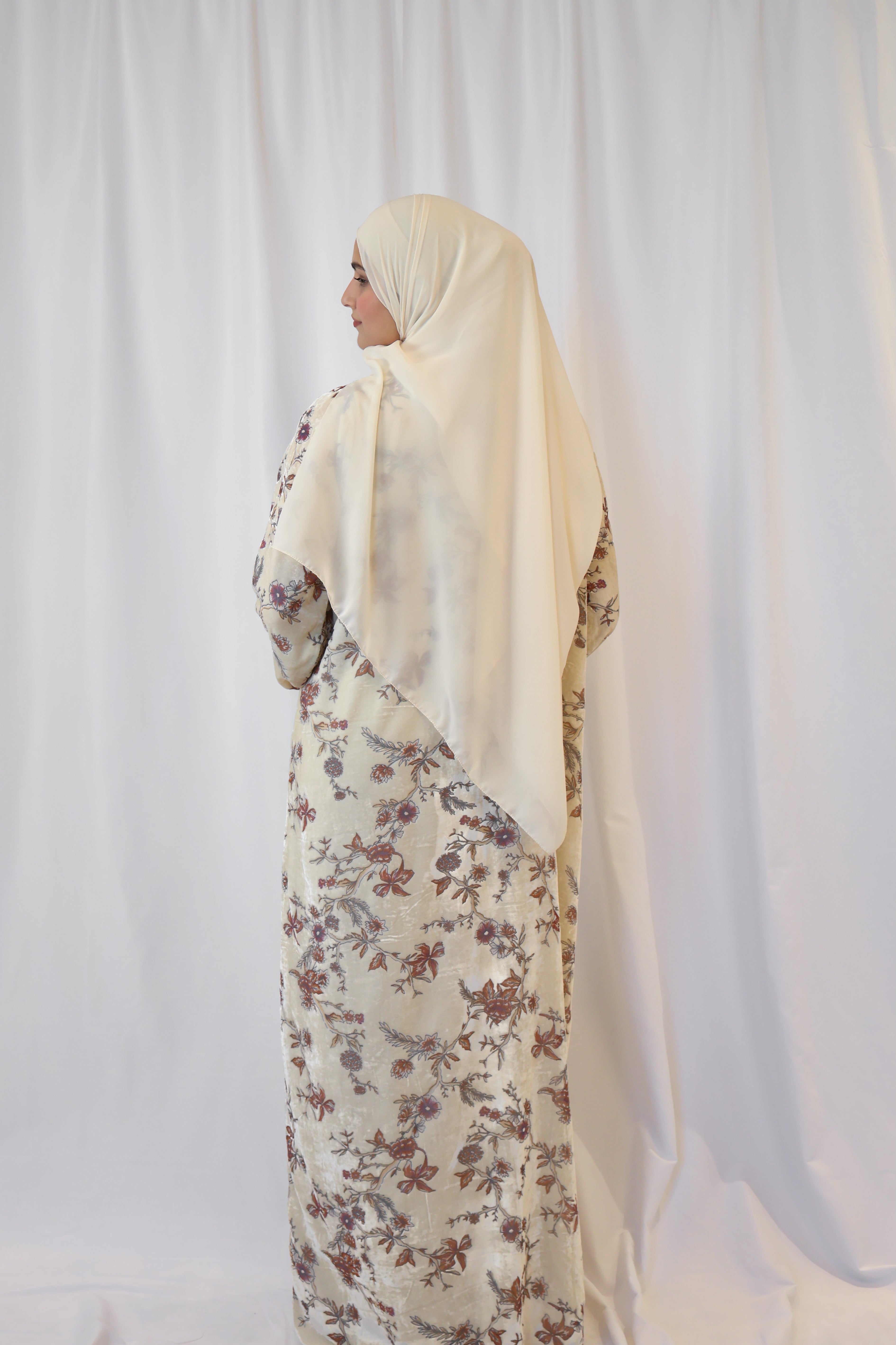 Cream Velvetine Print Abaya