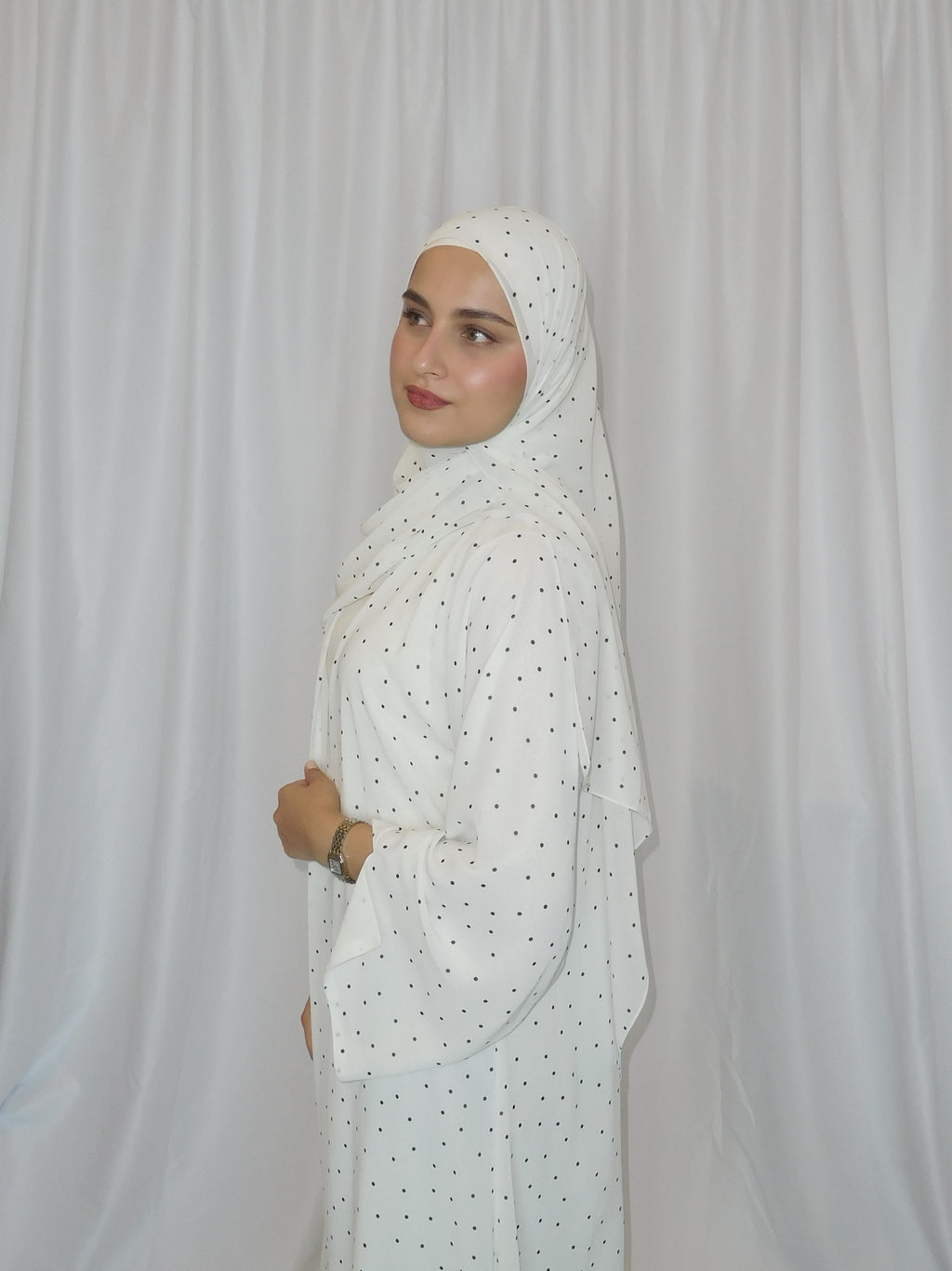 Cream Dotted Print Abaya