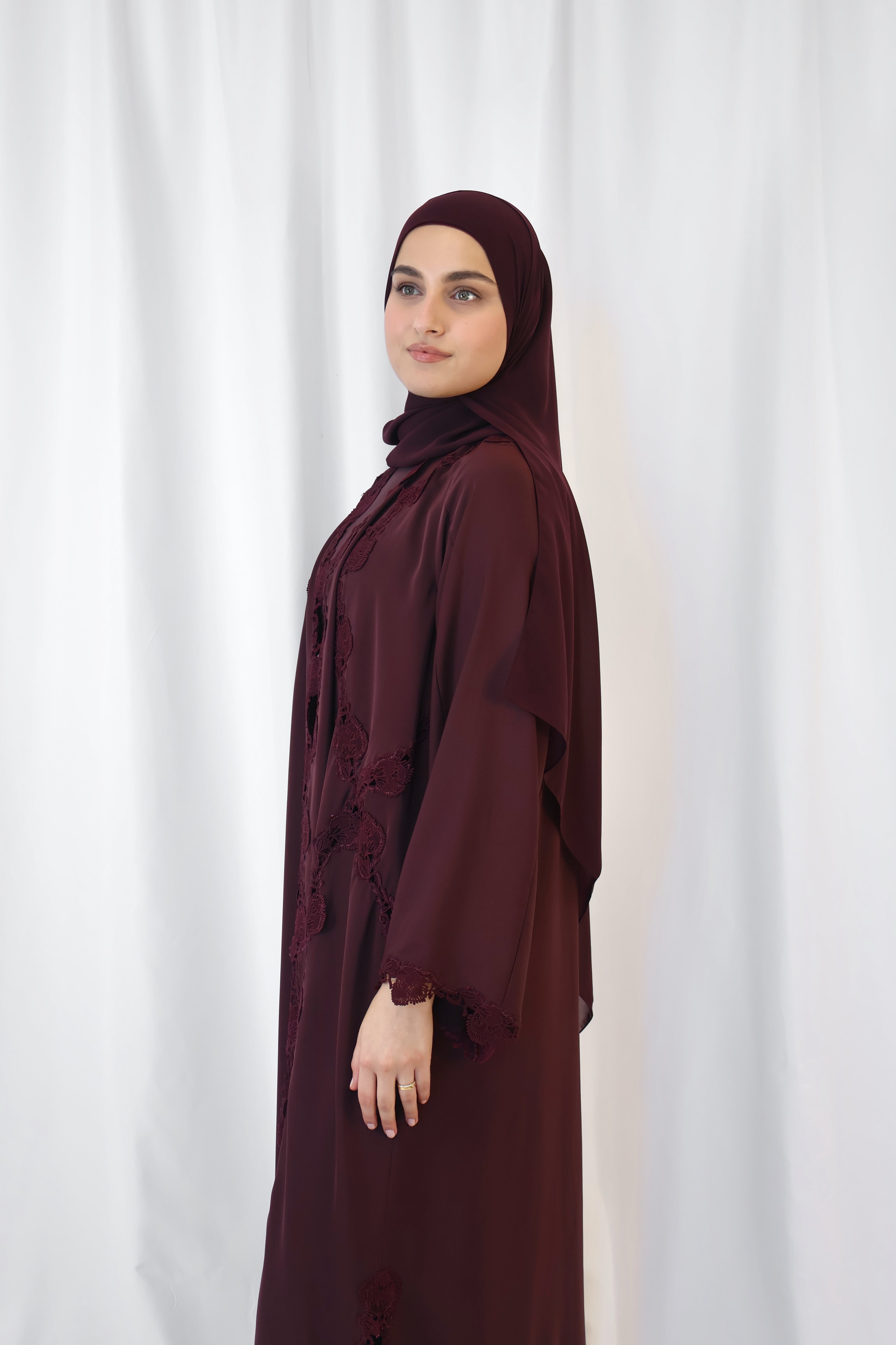 The Signature Abaya - Sugarplum