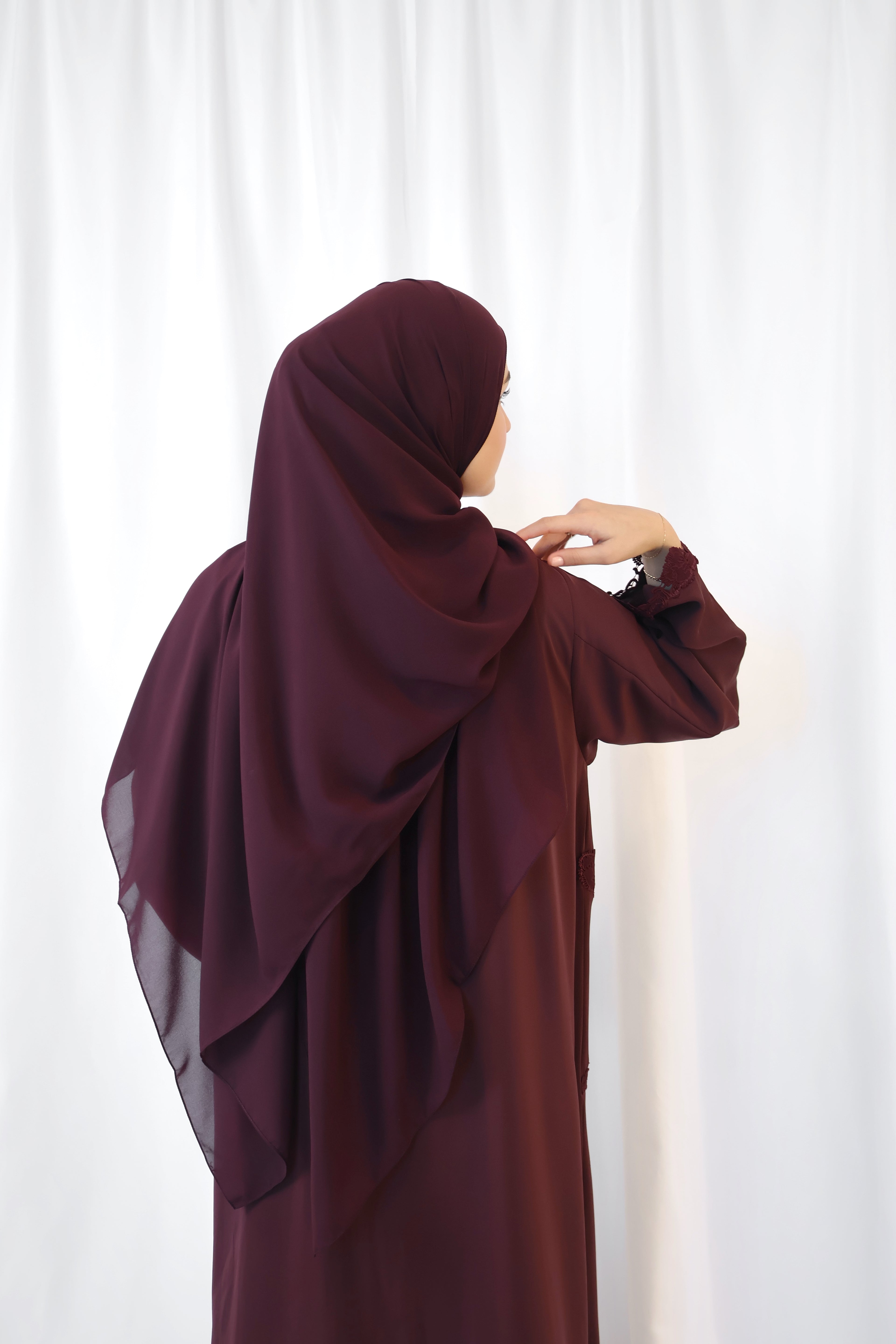 The Signature Abaya - Sugarplum